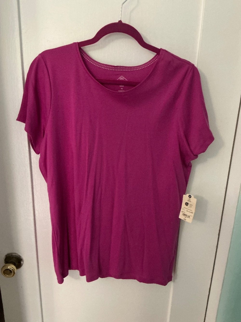 NWT St. John’s Bay Fuchsia Pink Tee 1X | Soft Everyday Short Sleeve Top